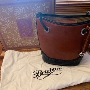 Women’s “Brighton” Leather Purse